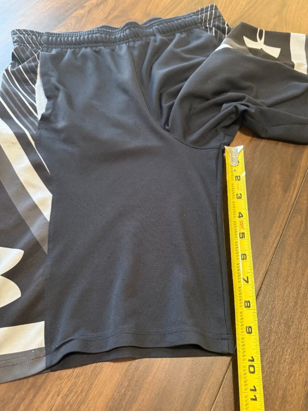 Under Armour boy's basketball shorts YLG - Picture 6 of 9